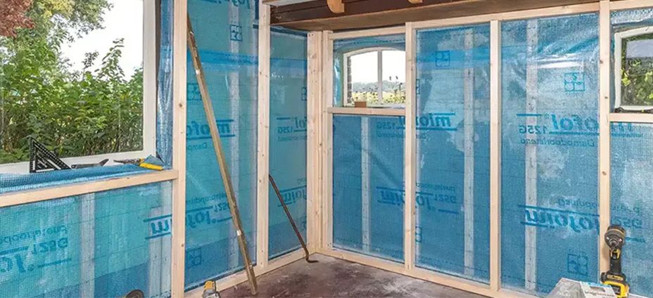 Voorzetwand maken: hout, Metal Stud en PIR verlijmde isolatieplaten