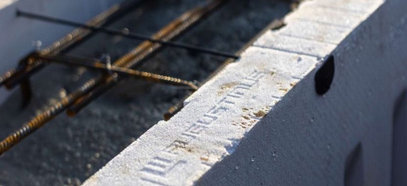 Augustines funderingskisten plaatsen: verwerking van D-, U- en V-kisten