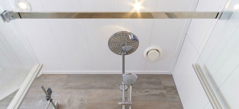 Plafondplaten badkamer