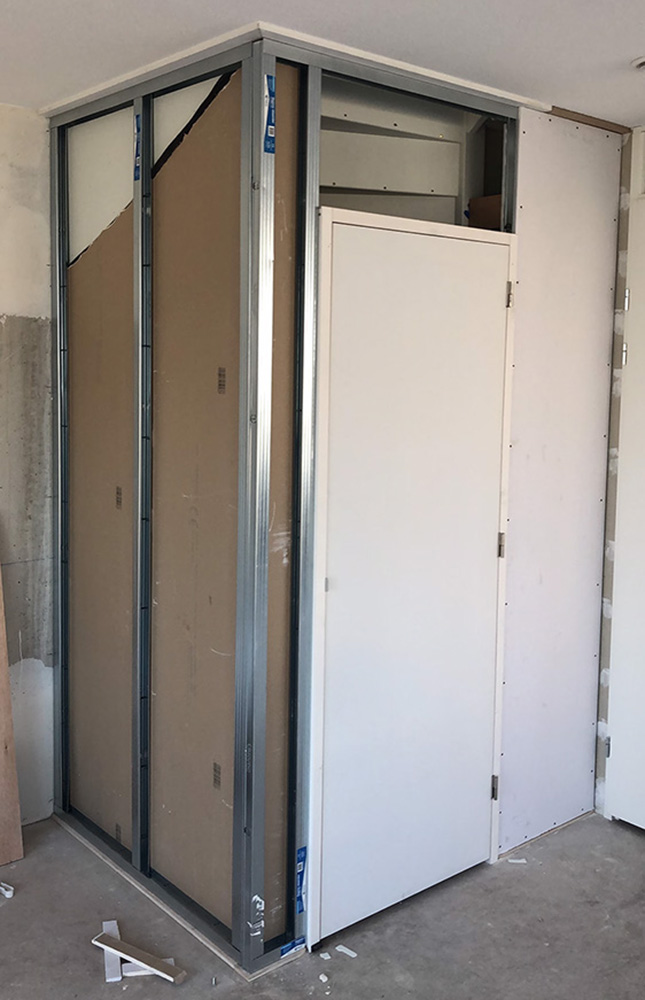 Metalen profielen scheidingswand