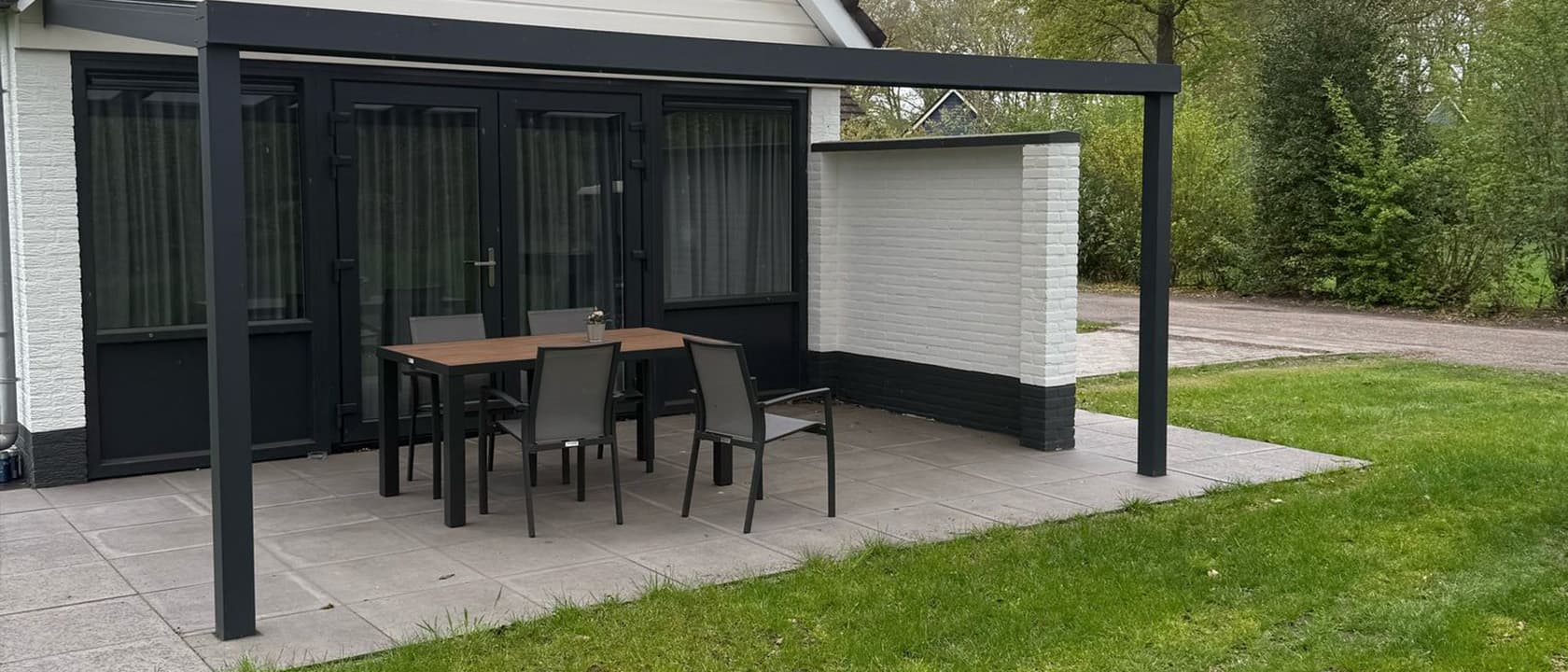 Meerdere vrachten met tegels
