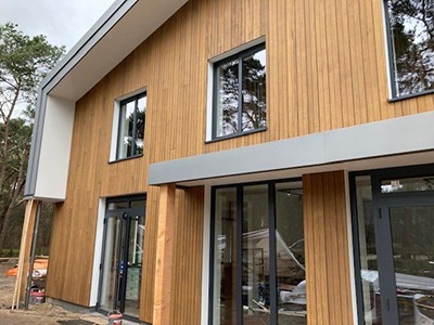 Voorbeeld 1 thermohout gevelbekleding