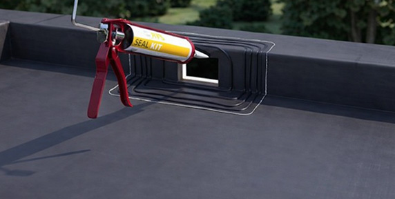 Dakdoorvoer_EPDM_aanbrengen