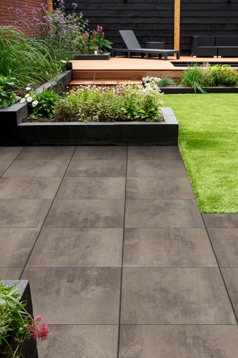 Grijze terrastegels van Sleiderink
