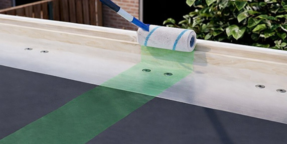 Hoeken_lijmen_EPDM_aanbrengen