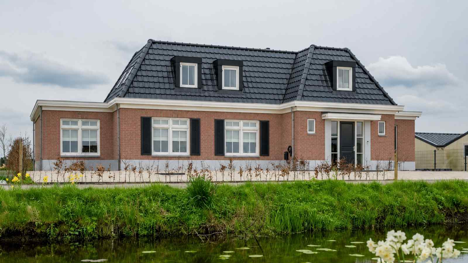 Voorbeeld_landelijke_stijl_WIenerberger_roodbruin_vormbak_waalformaat_2