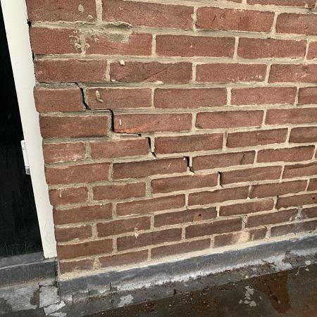 Voorbeeld scheuren in voegen