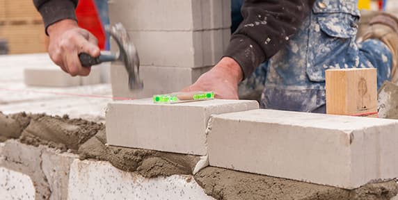 Kimlaag_en_muur_opmetselen_KB