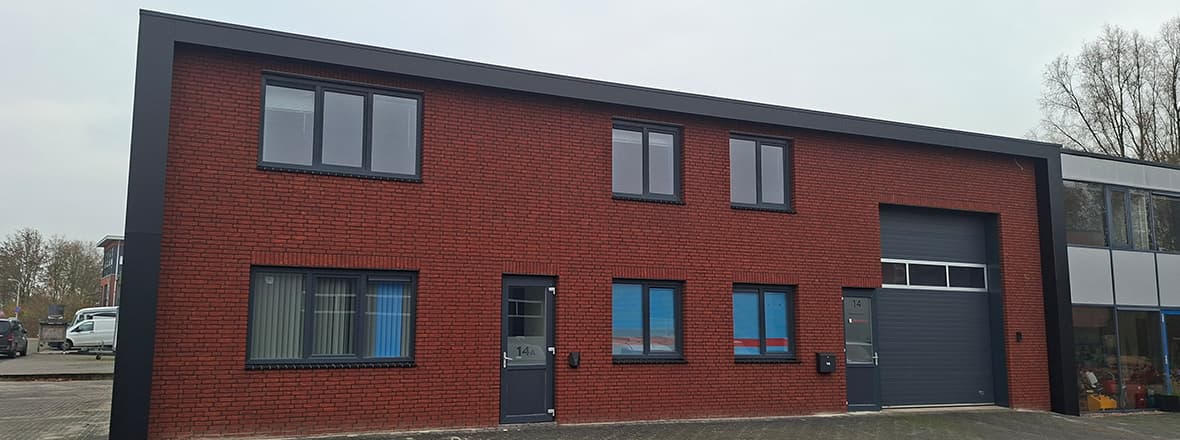 Renovatieproject_moderne_look_bedrijfspand_de_lutte