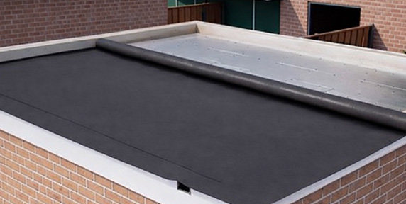 Uitrollen_-_EPDM_aanbrengen