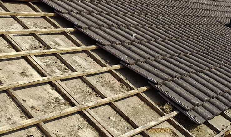 Verwijderen_betonnen_dakpannen_project_volledige_dakrenovatie