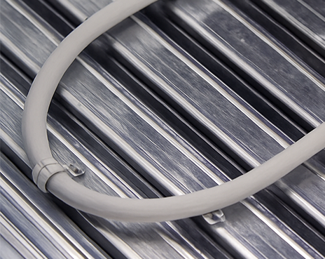 Zwaluwstaartplaat_voor_vloerverwarming