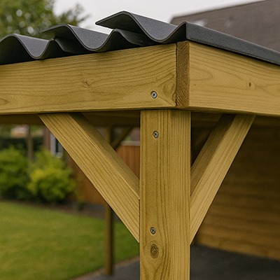 Overkapping met geïmpregneerde balk